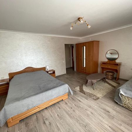 У Оксани Hotel nghỉ mát nghỉ mát Solochin Ngoại thất bức ảnh